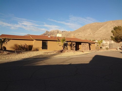 320 Barbaree Dr,  El Paso, TX 79912