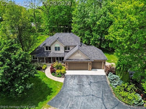 7314 Harrington Dr,  Hamburg Township, MI 48116