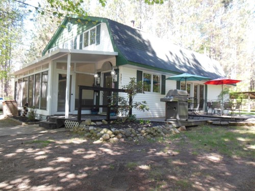 5871 Edith Schneider Rd,  Harrison, MI 48625