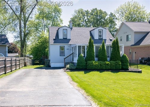 3757 Cone Ave,  Rochester Hills, MI 48309
