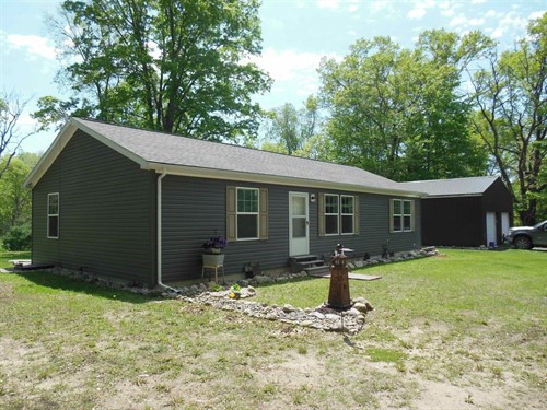 7320 N Clare Ave,  Harrison, MI 48625