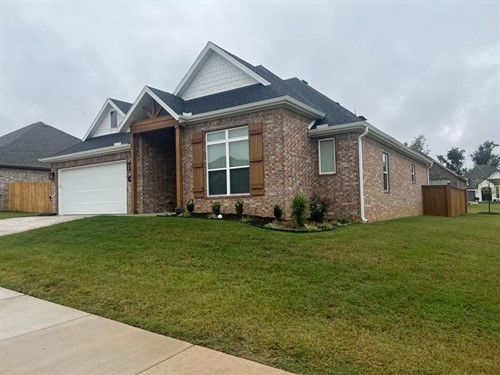 4027 E Utica Ln,  Fayetteville, AR 72701