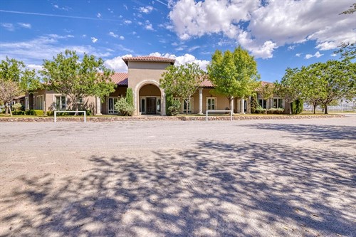 656 Cox Rd,  El Paso, TX 79932