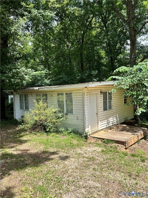 2609 Mountain View Rd,  Powhatan, VA 23139