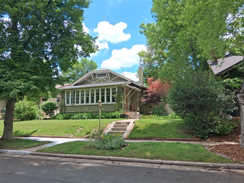 824 S. Corona St., Denver, CO 80209