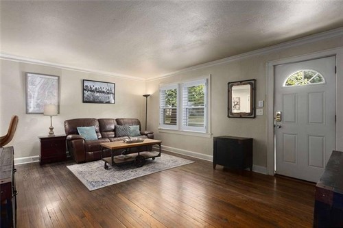 5938 Catalina St,  Fairway, KS 66205