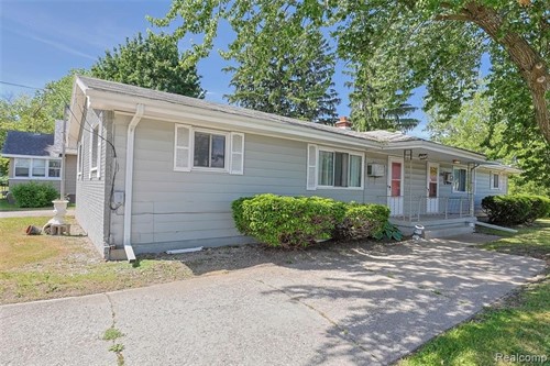 5258 Dixie Hwy,  Bridgeport, MI 48601