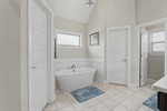 22-web-or-mls-6282 Chippewa Dr-21