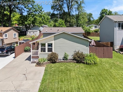 3840 Cass Elizabeth Rd,  Waterford Township, MI 48328