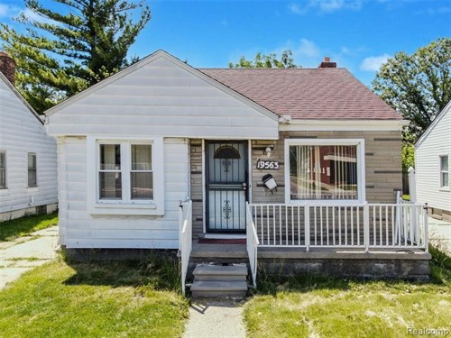19563 Schoenherr St,  Detroit, MI 48205