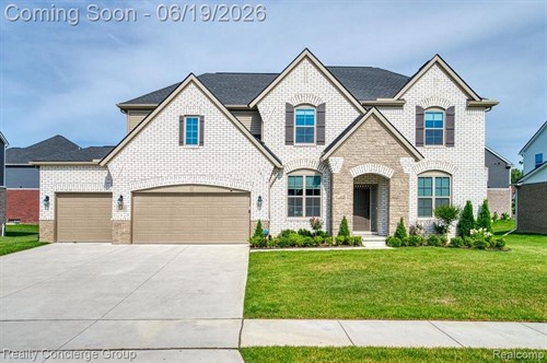 2165 Memorial Ln,  Rochester Hills, MI 48307