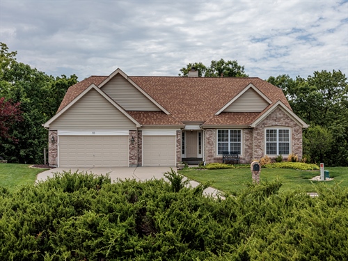 10 Meramec Bluffs Court,  Eureka, MO 63025