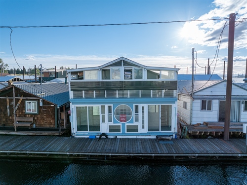 2901 NE Marine Drive  A20,  Portland, OR 97211
