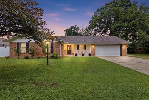 1608 S Marietta St,  Pryor, OK 74361