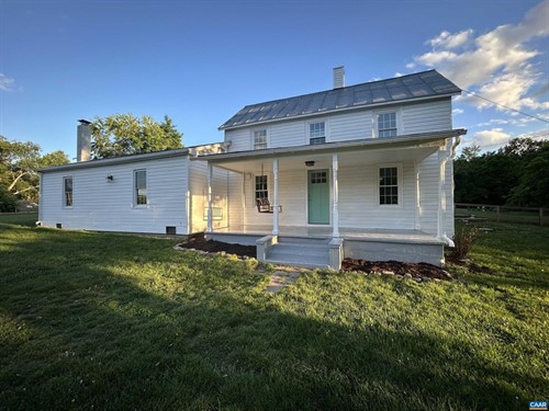 1983 Howardsville Tpke,  Stuarts Draft, VA 24477
