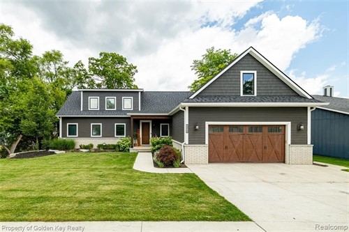 1210 W Oakley Park Rd,  Commerce Township, MI 48390
