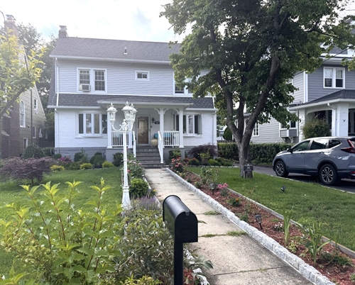 36 Earle Place,  New Rochelle, NY 10801
