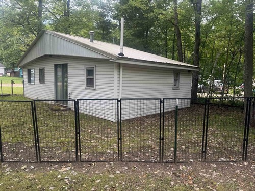 5118 Glenwood Dr,  Harrison, MI 48625