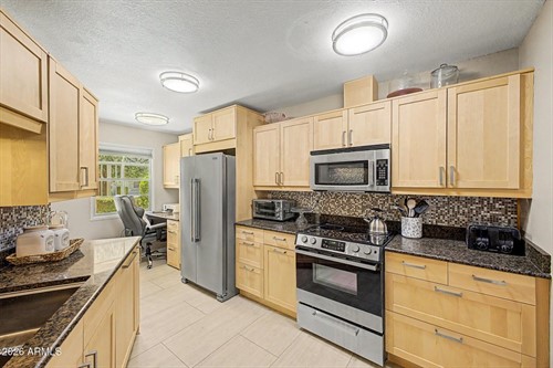 10454 W Palmeras Dr,  Sun City, AZ 85373