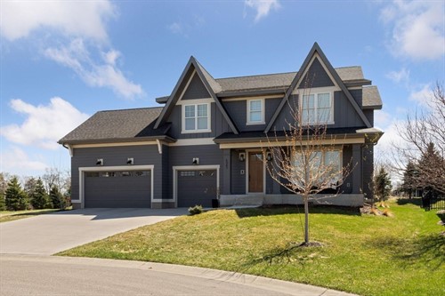 4985 Sunflower Pl,  Woodbury, MN 55129