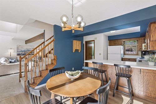 392 Old Cemetery Rd,  River Falls, WI 54022