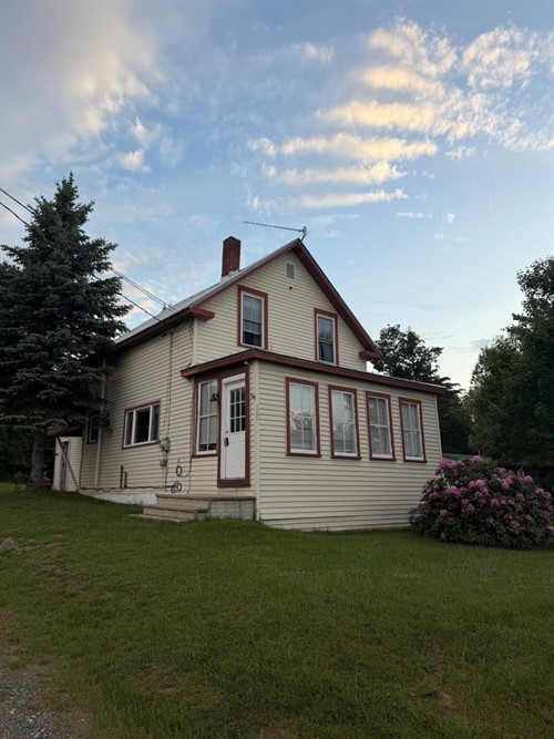350 Main St,  Jackman, ME 04945