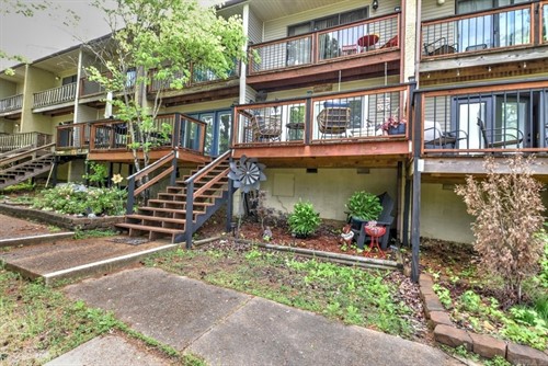 601 Dave Creek Pkwy Apt 110,  Fairfield Bay, AR 72088