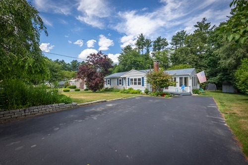 13 Marjorie Dr,  Halifax, MA 02338