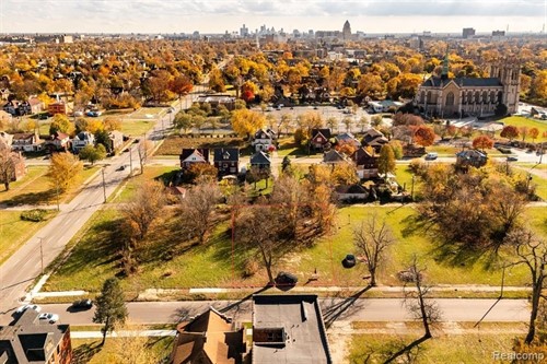 126 Harmon St,  Detroit, MI 48202