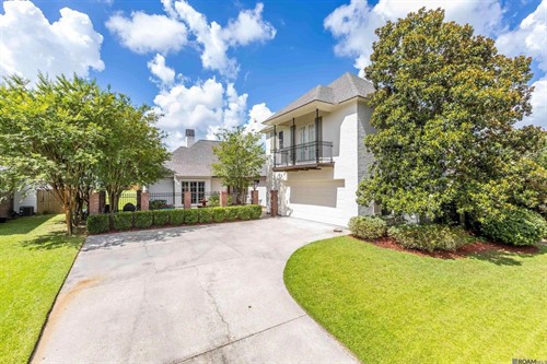14524 Oak Path Dr,  Prairieville, LA 70769