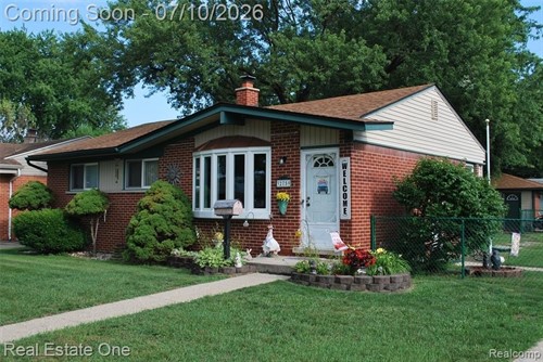 32759 Birchwood St,  Westland, MI 48186
