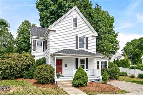 296 Linden St,  Wellesley, MA 02481
