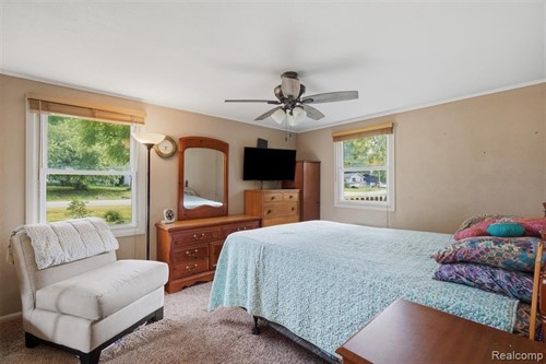 608 Snyder Rd,  Highland, MI 48357