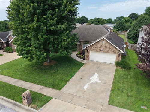 285 Steury Rd, Springfield, MO 65809