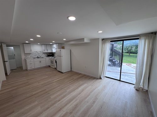 11409 W 99th St,  Overland Park, KS 66214