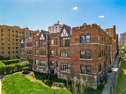 700 W 48th St Apt 202, Kansas City, MO 64112
