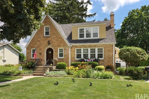 621 Parkway Ave,  Antioch, IL 60002