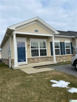 251 Huntington Lane, Forks Twp, PA 18040