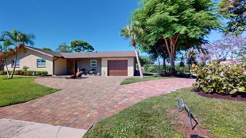 27514 Playa Del Rey LN,  Bonita Springs, FL 34135