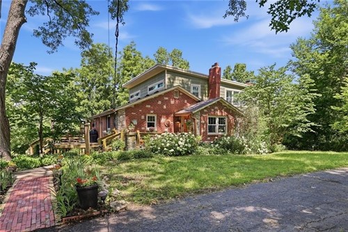 1300 County Road B,  Liberty, MO 64068