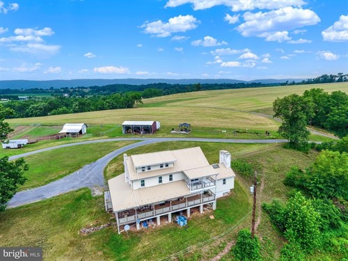 267 Hobby Horse Ln,  Millersburg, PA 17061