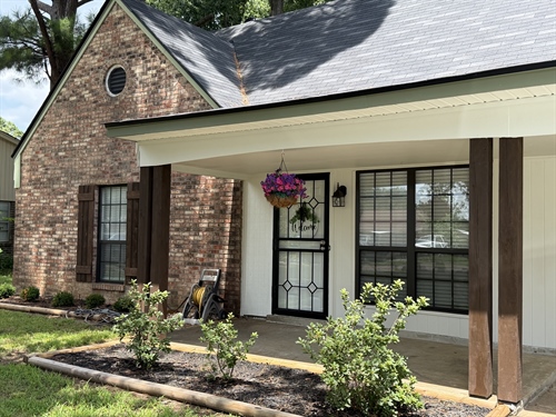 726 Thornwood Dr,  Southaven, MS 38671