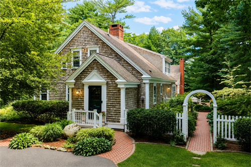 5-7 Elders Pond Drive,  Lakeville, MA 02347