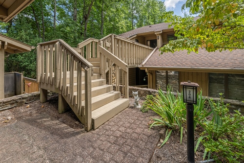 204 Live Oak Lane,  Hendersonville, NC