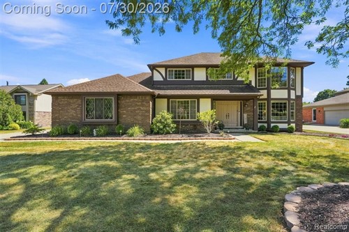 35379 Northmont Dr, Farmington Hills, MI 48331