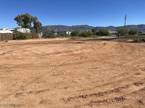 26730 S Grandview Dr E Unit A,  Congress, AZ 85332