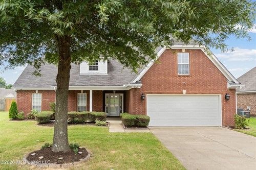8365 Olivia Ln,  Southaven, MS 38672