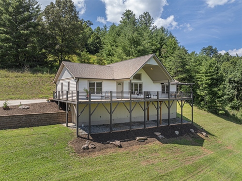 68 Clear View Drive,  Mars Hill, NC 28754
