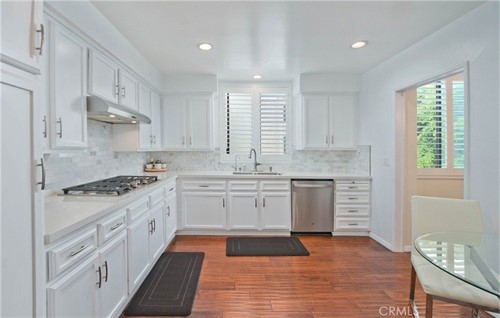 14521 Benefit St Unit 207,  Sherman Oaks, CA 91403