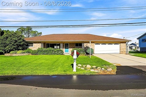 38119 Mallast St, Harrison Township, MI 48045